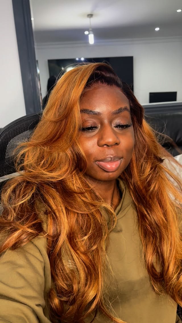 Royal treatment provided: wig and chocolate highlights for a Queen 😍
#ukhairstylist #gluelesswig #wigs