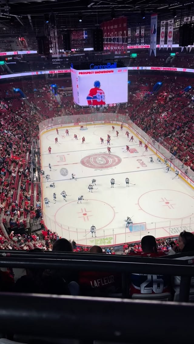 Hockey night in Montreal with the @unoxteam #staffniteout #dundalkosteopathyclinic #dundalkosteopath #dundalkosteo #dundalksportsmedicine #backpaindundalk #neckpain #painreliefdundalk