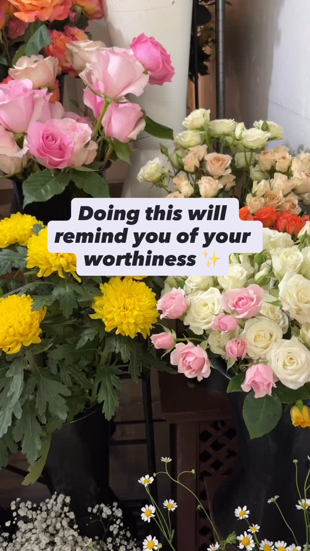 💐 The way you treat yourself teaches your subconscious how worthy you think you are.
Buying myself fresh flowers isn’t about the flowers.
It’s a message to my subconscious: I’m worthy of beauty, joy, and care.
Every little action you take is a signal to your nervous system.
Are you sending signals of stress, scarcity, and self-neglect…
or of safety, abundance, and self-trust? 💜
What’s one small way you can remind yourself you’re worthy today?
🌸 #cultivatingcalm #nervoussystemrecalibration #subconsciousmind #selfworth #selftrust #nervoussystemhealing #soulledentrepreneur #innerwork #easeandimpact #mindbodyconnection #energeticalignment