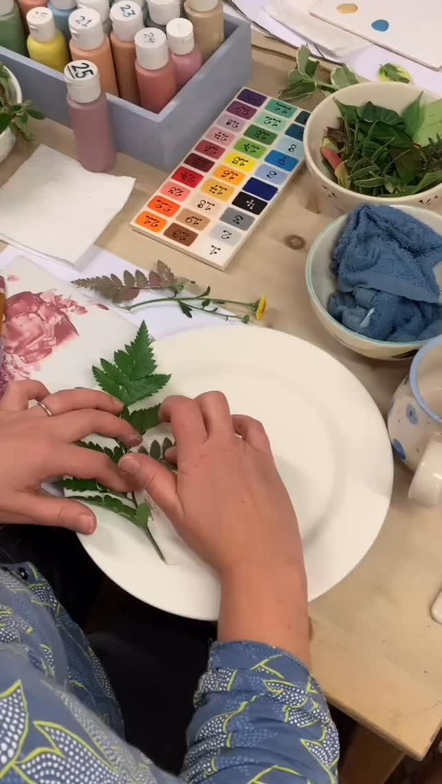 Last night we traded paint brushes for leaves and made a mess creating unique and organic patterns. Big thanks to @theflowershopwitney for their kind donation of leaves and flowers