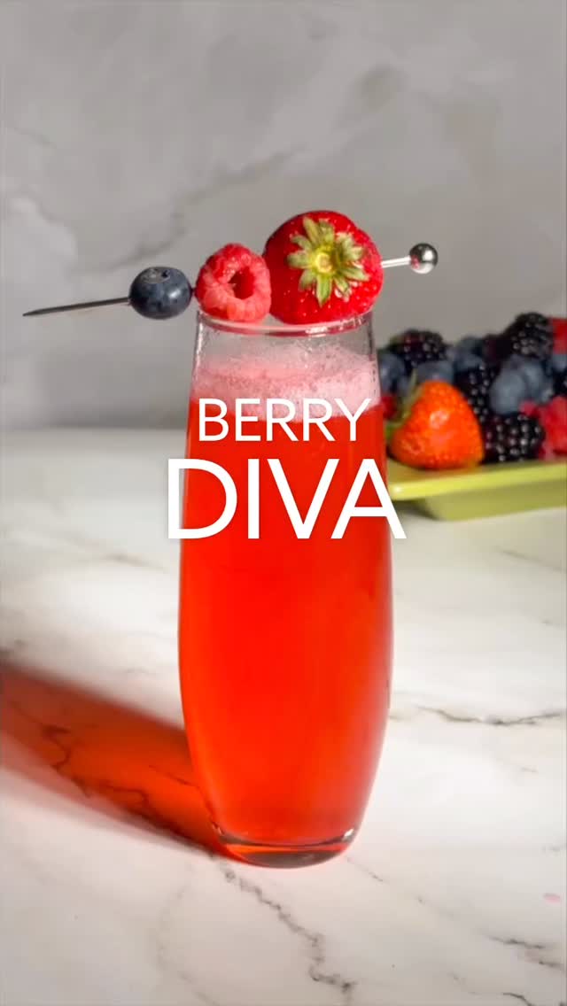 ✨ Berry Diva ✨
Brunch deserves a headliner — flirty, floral, and sparkling with pop-star energy 💖
🍓 You’ll need
– 1 oz strawberry purée
– ½ oz raspberry purée
– ½ oz blueberry syrup (or muddled blueberries + simple)
– ¾ oz lemon juice
– ½ oz lavender syrup
– Prosecco (or sparkling grape juice for zero-proof)
✨ How-to
Shake with ice → strain into flute → top with bubbles → sip like the star you are 🌟
Bold, bubbly, and born to slay — the ultimate brunch showstopper 🥂
Would you serve this at your next brunch spread?
👉 Save this recipe for your weekend lineup!
#BerryDiva #BrunchCocktails #MocktailsAndCocktails #DrinkInspo #TheCasualSipper