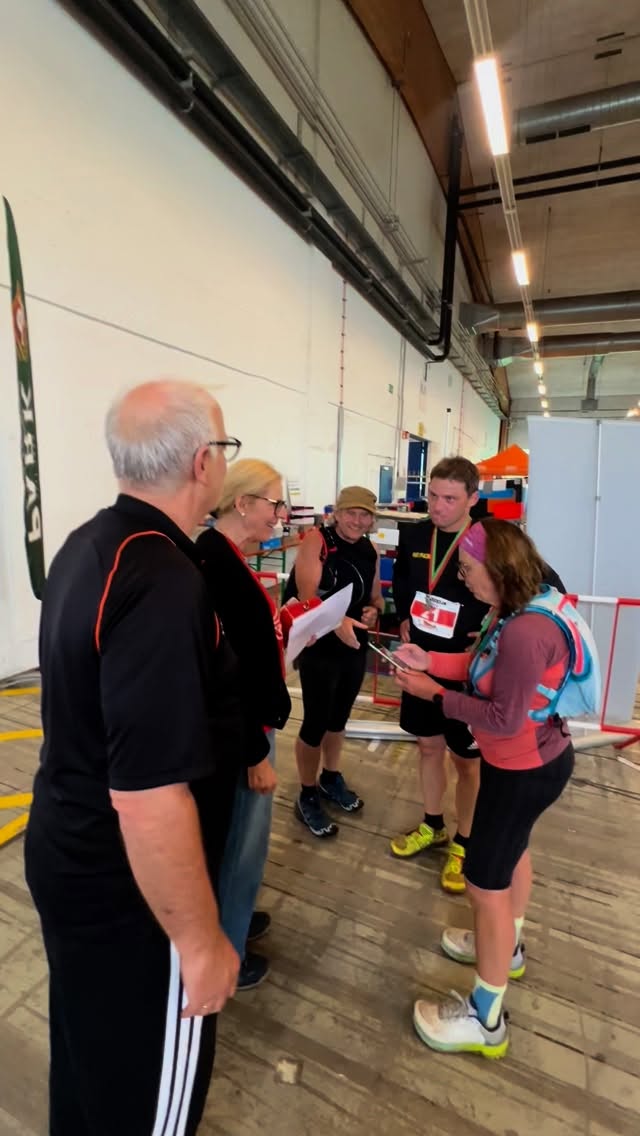 Die finalen zwei von insgesamt 4023 Läufern sind im Ziel… wir sind platt, müde und einfach nur dankbar!
Wir sagen 4023 Mal DANKE! ❤️
Laufen kommt an… wie man unschwer erkennen kann. 👟🔥
Wir bauen dann mal ab… 😌
#laufenkommtan #pfälzerwaldmarathon #pfaelzerwaldmarathon #pwm #pwm25 #pwm2025