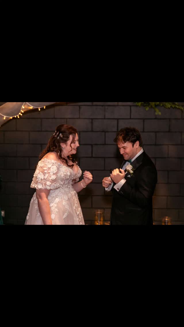 Sam and Marvin became members of a very exclusive club, the family Tas!
❤️💙
Who needs traditional rings when you can have 3D-printed whistle rings straight out of The Simpsons?
Sam totally surprised Marvin with these at their wedding, with a nod to their favourite show and countless inside jokes shared over the years.
A little bit of Springfield magic had everyone laughing, especially because Marvin was so confused when their beautiful beagle Daphne delivered them.