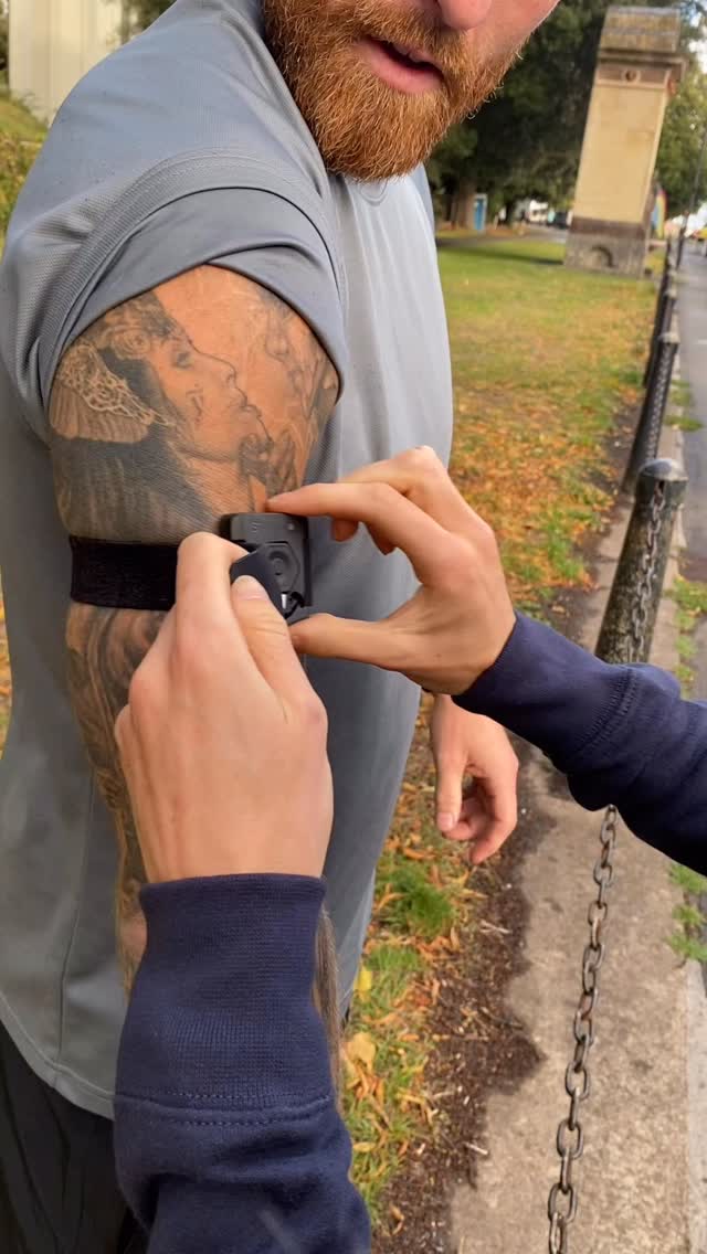 Last week’s speed session came with a twist 👀💧
Thanks to Alicia from @alixrhealth, our club members got to test out Flowbio sweat sensors during training. After the reps, we headed to the pub 🍻 where Alicia walked us through the data – from fluid loss to sodium concentration – and how this insight can shape smarter training and racing strategies.
For our coached athletes, this kind of detail is gold 🥇, helping fine-tune hydration and fuelling plans moving forward.
A massive thank you to the ALIXR team for sharing their time, expertise, and some seriously cool tech with us 🙌
.
.
.
#TrailRunning #TrailRunners #RunBristol #TrailRunningCommunity #RunnersOfInstagram #SpeedSession #TrainingTogether #SportsScience #SweatTesting #PerformanceTraining #HydrationMatters #AthleteData #TrainSmarter #btr @trailrunnersclubs