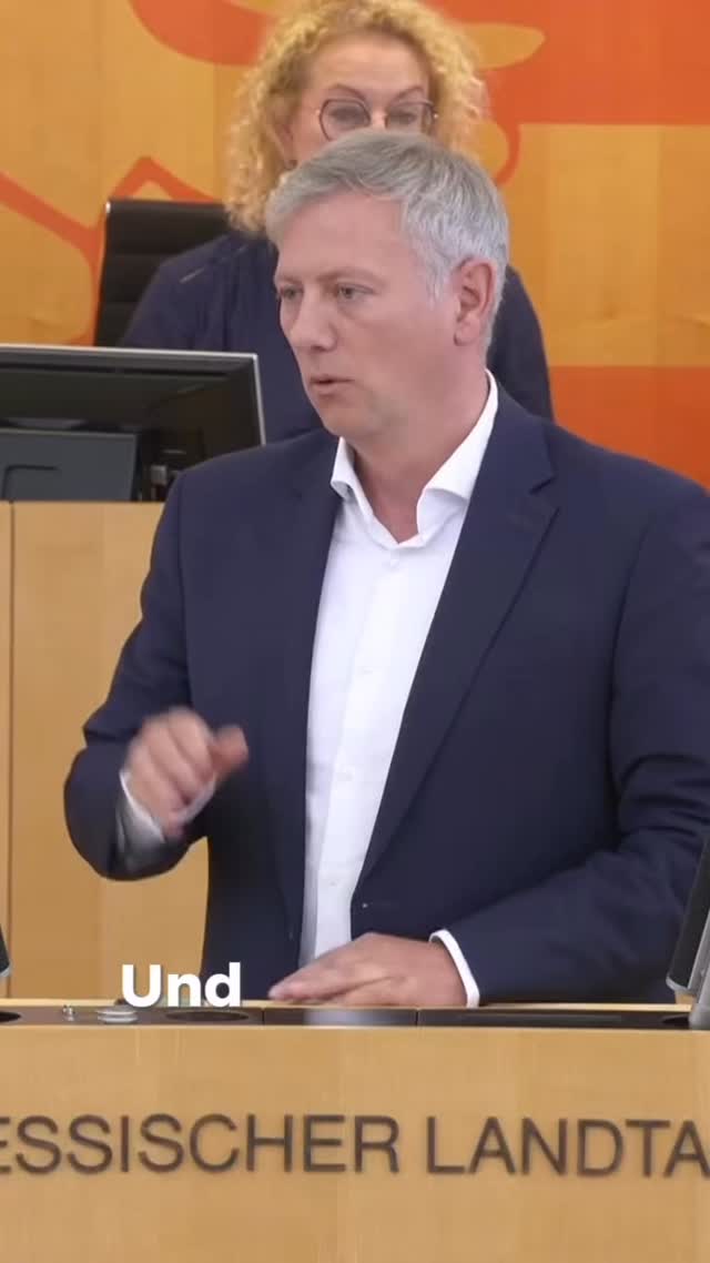 Die #AfD distanziert sich nicht von rechtsextremen Gedankengut innerhalb und außerhalb der eigenen Reihen. Wer nicht auf Distanz zum rechtskräftig verurteilten NS-Sprech eines Björn #Höcke geht, steht nicht auf dem Boden des Grundgesetzes und ist auch keine demokratische Partei.