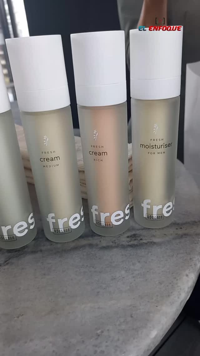 @ringanapeople_col llega a Colombia con sus productos premium en cosmetologia que aportarán al cuidado de la piel de forma fresca y natural. Aquí algunos detalles del lanzamiento en Bogotá.
#fresh #cosmetico #cosmeticonatural #Bogotá #cuidadodepiel