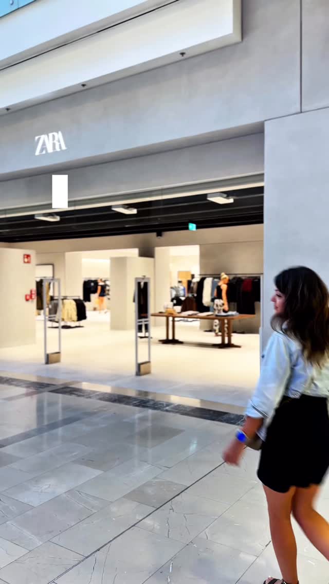 Zara kedvencek.✨ Bementem a legújabb Zara-ba és kivételesen magamnak néztem ruhákat, nem ügyféllel vásaroltam. Mutatom, hogy miket találtam.😉#outfits #zaraoutfits #zarahaul2025 #stylist #personalshopper #wardrobestylist #nemreklám #arenamall