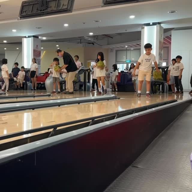 🎳✨ At KinderGrowth, we don’t just roll out activities — we roll out experiences.
This September holiday, our Kinderians had a blast at the Bowling Workshop, discovering teamwork, resilience, and the joy of striking down challenges together. From fun-filled play to real skill building, every moment was crafted with intention.
For our student care children who’ve chosen to go further, our PinMasters Programme — an enhanced enrichment available only at KinderGrowth Student Care — continues to nurture their growth. Not just in bowling, but in confidence, focus, and perseverance. It’s more than a game; it’s about shaping mindsets that last a lifetime.
Some may try to do what they see on the outside but what can never be reproduced is the spirit, heart, and expertise behind every KinderGrowth experience. 💛💙💗
Because here, every programme is more than a title. It’s a promise. 🌱
PM us to find out more about our student care programme!