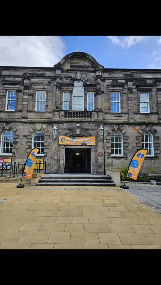 I'm in Kirkcaldy all weekend for the @centralfifeartistscollective Showcase.
You'll find 30 artists and designers showing their work at the @adam_smith_theatre. It's the perfect backdrop.
The cafe is open all day, and we're just across the road from the train station, so all the makings of a top day out.
Open 10.30am - 4.30pm both days.
#botanicalpatterns #inspiredbymygarden #botanicalillustration #surfacepatterncommunity #botanicalprint #homeaccents #centralfifeartistscollective #artistsshowcase #adamsmiththeatre #fifeartistsandmakers #shopfife