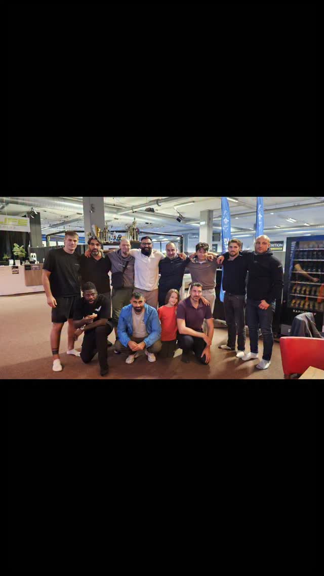 Vi har haft en fin och minnesvärd avslutningsfest här på Allstars, där vi fick möjlighet att tacka av vår kära kollega och vän Jeppe. Med värme och uppskattning hedrade vi hans tid, engagemang och allt han bidragit med till vårt team och våra medlemmar. Tack Jeppe för din insats och den glädje du spridit – vi önskar dig all framgång på din nästa resa. 💛