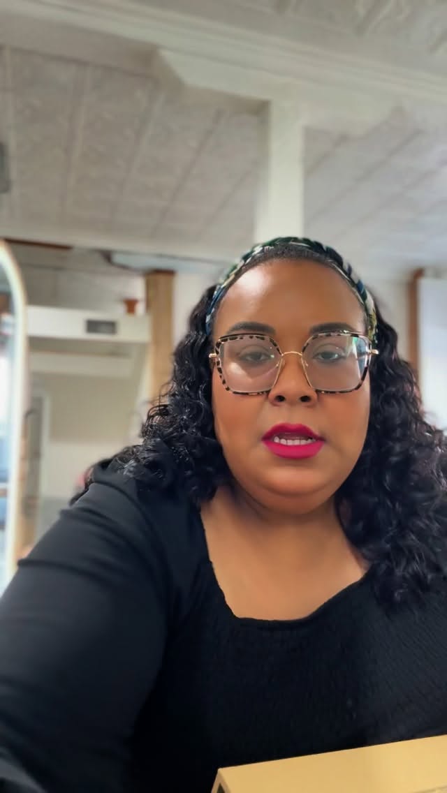 ✨ Blow Dryer Secrets: What’s Hot & What’s Not ✨
Not all blow dryers are created equal 👀. The right one = glossy, healthy hair. The wrong one = fried ends + frizz. Let’s break it down ⬇️
⸻
•What to Look For (Hot List):
🌿Wattage Power – 1800–2000+ watts = faster dry, less damage.
🌿Multiple Heat + Speed Settings – Flexibility for every hair type.
🌿Cool Shot Button – Locks in shine + style.
🌿Lightweight & Ergonomic – No arm workout required.
✨ Ionic / Ceramic Tech – Smooth, frizz-free, healthy hair vibes.
💫 Attachments – Concentrator for sleek blowouts, diffuser for curls.
💡 Top Picks (besides Dyson Super Sonic):
• T3 Cura Luxe
• GHD Helios
• Bio Ionic
• BaBylissPRO
⸻
🚫 What to Avoid (Not List):
❌ Only One Heat Setting – That’s a one-way ticket to damage city.
❌ Too Heavy – Your arm should not feel like leg day.
❌ No Cool Shot – Your style will flop faster than soda without fizz.
❌ Plastic Smell When Running – Cheap wiring = danger zone.
❌ Under 1600 Watts – Longer dry = more heat exposure = ouch.
⸻
✨ Think of your blow dryer like skincare ✨
Invest smart → protects your hair + elevates your look.
Cut corners → hello frizz, breakage, regret.
⸻
✨ Ready for flawless, frizz-free blowouts that actually protect your hair health?
💎 Save this guide before you buy your next dryer!
👇 Drop a 💨 if you learned something new!
Chattanooga hair salon, hair salon near me, Dayton TN hair stylist, Pikeville TN hair salon, Chattanooga luxury salon, cute hair salon Chattanooga, Dayton TN blowouts, Chattanooga hair stylist, self care, wellness, hair wellness
#ChattanoogaSalon #ChattanoogaHair #ChattanoogaHairStylist #ChattanoogaBeauty #DaytonTnHair #DaytonTnSalon #DaytonTnStylist #PikevilleTnHair #ChattanoogaBlowouts #DaytonTnBlowouts #ChattanoogaLuxurySalon #DaytonTnLuxurySalon #HealthyHairChattanooga #HairCareChattanooga