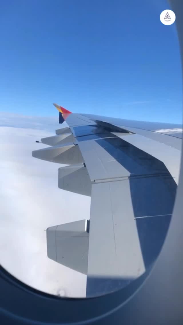 The grind pays for the getaway. 💼➡️🌴
(travel, touchdownearth, travediaries, travelgram, dubai, italy, vietnam, paris, trending)