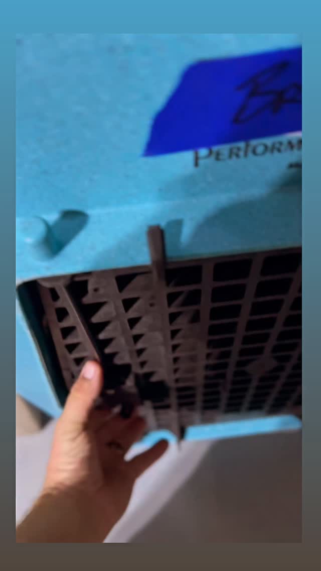 Crate feeding > free grazing all day 🐾
Why? Because it…
✨ Eliminates food guarding (your dog can finally relax at mealtime)
✨ Makes the crate a happy, positive place — not just a “holding spot”
✨ Adds one more piece of structure to their routine (and dogs love structure)
It’s such a simple shift, but it pays off in confidence, calm, and connection 🙌
Would you try it with your pup?
@ruff_land_kennels