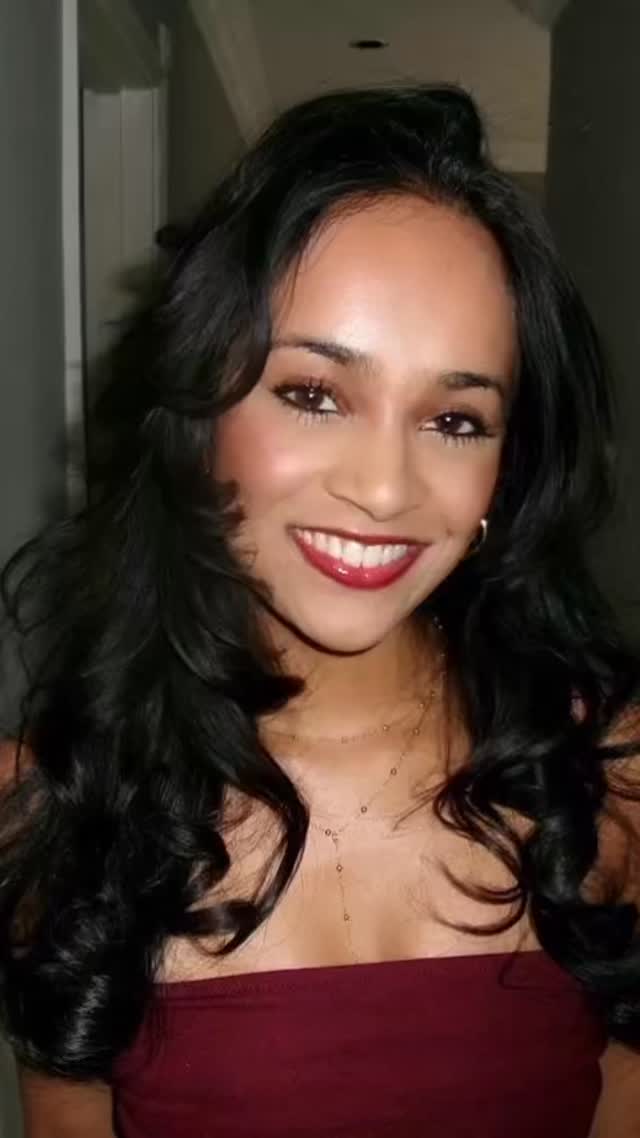 Gorgeous fresh cut!
We’ve grown out her fringe and blended it into soft, face-framing layers to really open up her features. Lots of movement, shape, and softness through the lengths — she looks absolutely stunning!