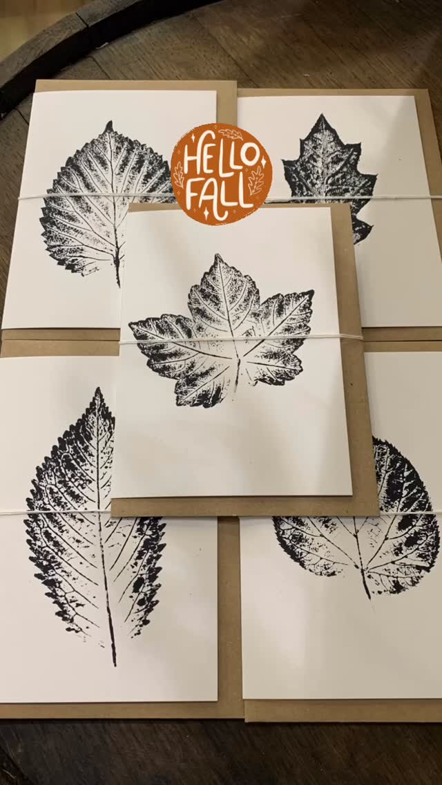 🍂 Exciting news! My beautiful botanical ink relief greetings cards are now fully stocked and ready to buy in store and online!
Each one is carefully handmade here at Dor's Garden.
Want to create your own? Join one of my Botanical Ink Relief Printing Workshop and get creative! Head to www.dorsgarden.co.uk for all the details.
#rossonwye #herefordshire #gardenshop #loveyourgarden #shoplocal #visitrossonwye #rossvintagetrail #greetingscards #autumn