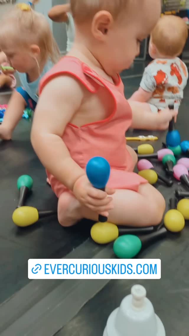 We end classes with free exploration. This gives children the chance to explore the musical instruments we used in class. Registration for fall classes is now open!
#musicwithmissbeth #evercuriouskids #musicismagic #evercuriousllc #evercuriousllc #musicmagicclass #musicforbabies #musicmagicclass #musicclassesfortoddlers #okaloosamusic #musicfortoddlers