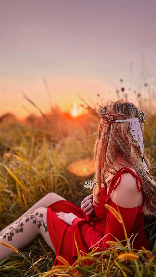 The past few weeks have been a blur of vocal recording work and back-to-school parenting life. It can be hard to remember to slow down and just⦠breathe. š
So this week, Iām focusing on steady steps and small wins. š¶š Whatās one thing youāre looking forward to this week?
#MondayMotivation #SunsetVibes #SunsetLovers #InspirationDaily #PositiveVibes #ThisWeekIGoals #MondayMood #MusicMonday #MondayMantra #vocalist #SoundtrackVocalist #NewAgeMusic #JillianAversaMusic #JillianAversa