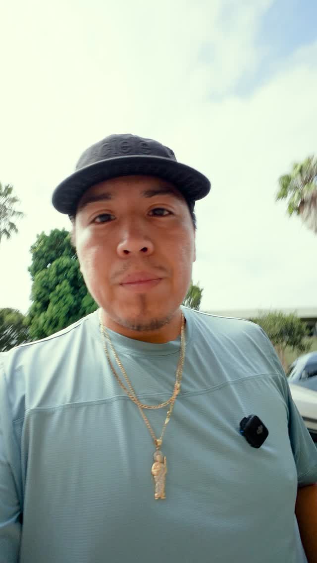 Testing out the @vejarunning Condor 3 Advanced and checking out their new store on Abbot Kinney!
They’re hosting a community run tomorrow night out of the store- Tuesday, September 16, at 6:30pm. You can demo the Condor 3 yourself and enjoy some drinks and bites after the run. The run will be lead by @cesarvillalbajr and I’ll be there shooting some photos. Come have a good time! You can check out more info on their Strava page or the link in my bio.