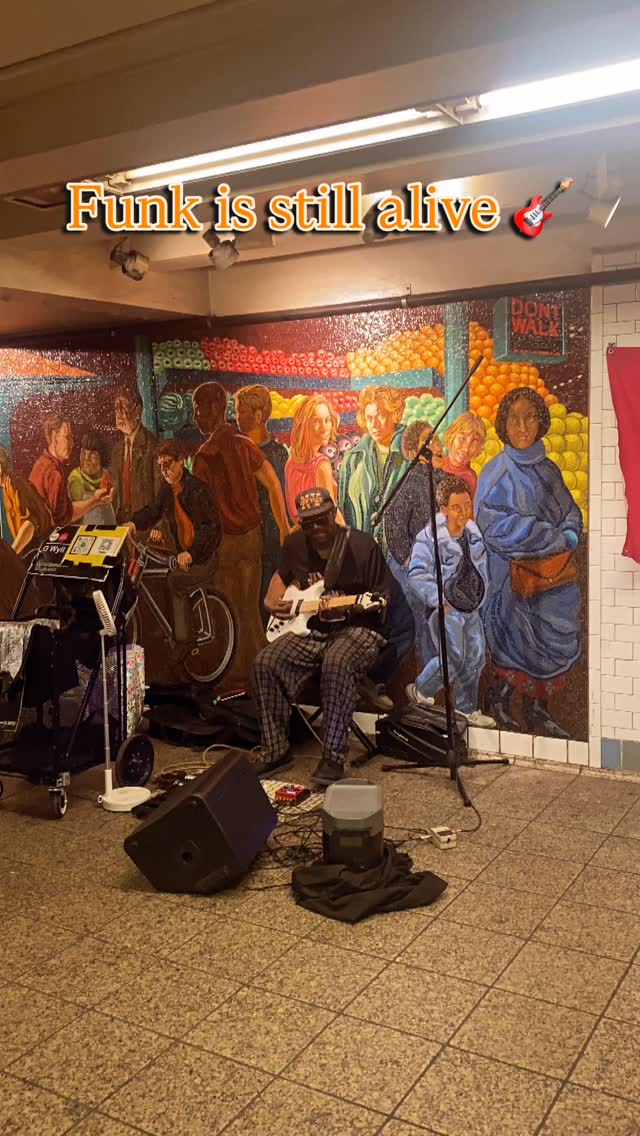 Le métro groove aujourd’hui 🎶✨ Funk dans l’air, impossible de ne pas bouger !#newyorkcity
#FunkInTheSubway #StreetVibes #GoodGroove