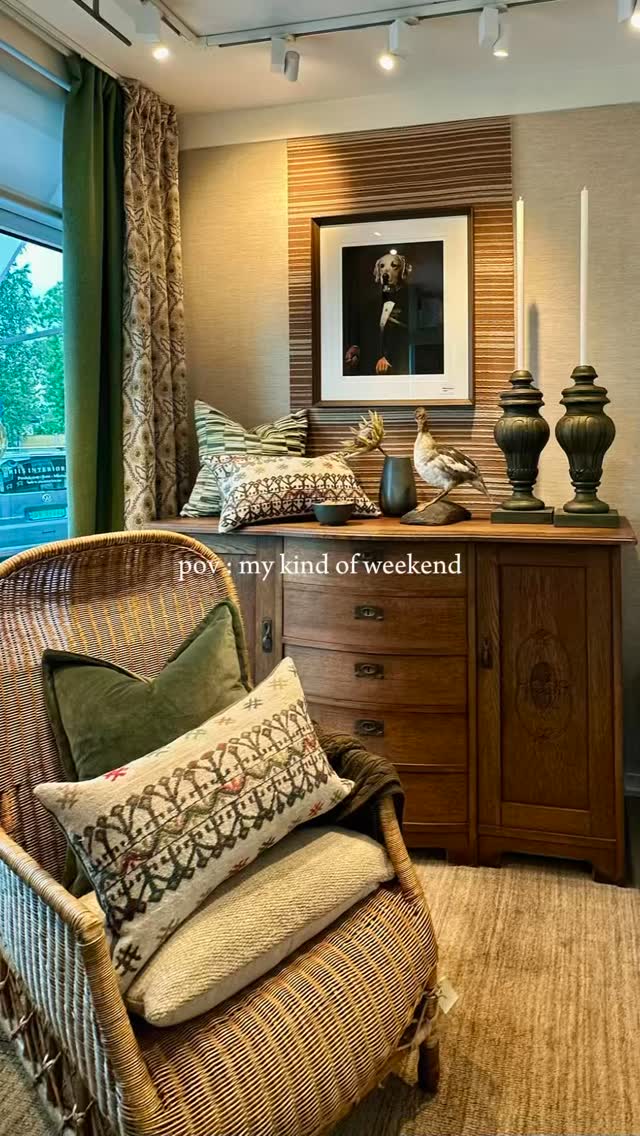 💫Når fine damer møtes -skjer det magi 🪄
Denne helgen gikk turen til Oslo for en skikkelig inspirasjonstur: leverandørbesøk, Designers Saturday, god mat og drikke 🍽️🍷- og ikke minst tid til gode samtaler 💛
Å dele erfaringer, tanker, ideer (og ja, også bekymringer) gjør at vi alle vokser både faglig og personlig🌿
Jeg reiser hjem full av inntrykk, kamerarullen full av inspirasjon, - og hjertet mer motivert ❤️🏡 @ideeltdesign
#ideeltdesign #interiørkonsulent #designerssaturday #nettverk @hildeprestbakk.interior