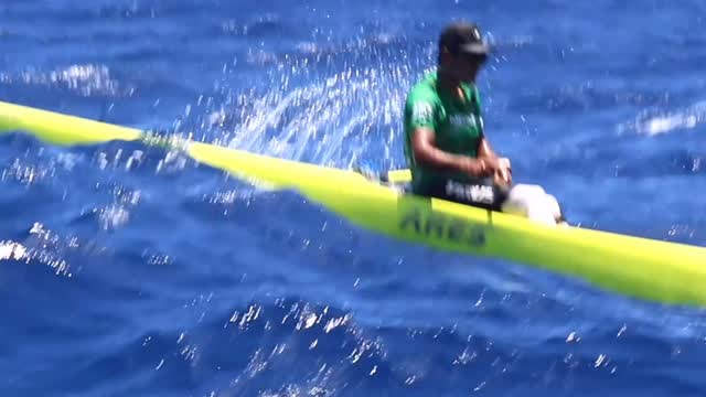 Happy happy birthday to a fellow Virgo ♍️- @tutearii_hoatua in his happy place @paa_hawaii Solo this past season 🙌🏽🥳
Wishing you the best day with your family! 🎂
#kaiwaacanoes #mykaiwaalife #paddling #outriggercanoe #kaiwisolo #onemanseason #aresoc1 #teamrider