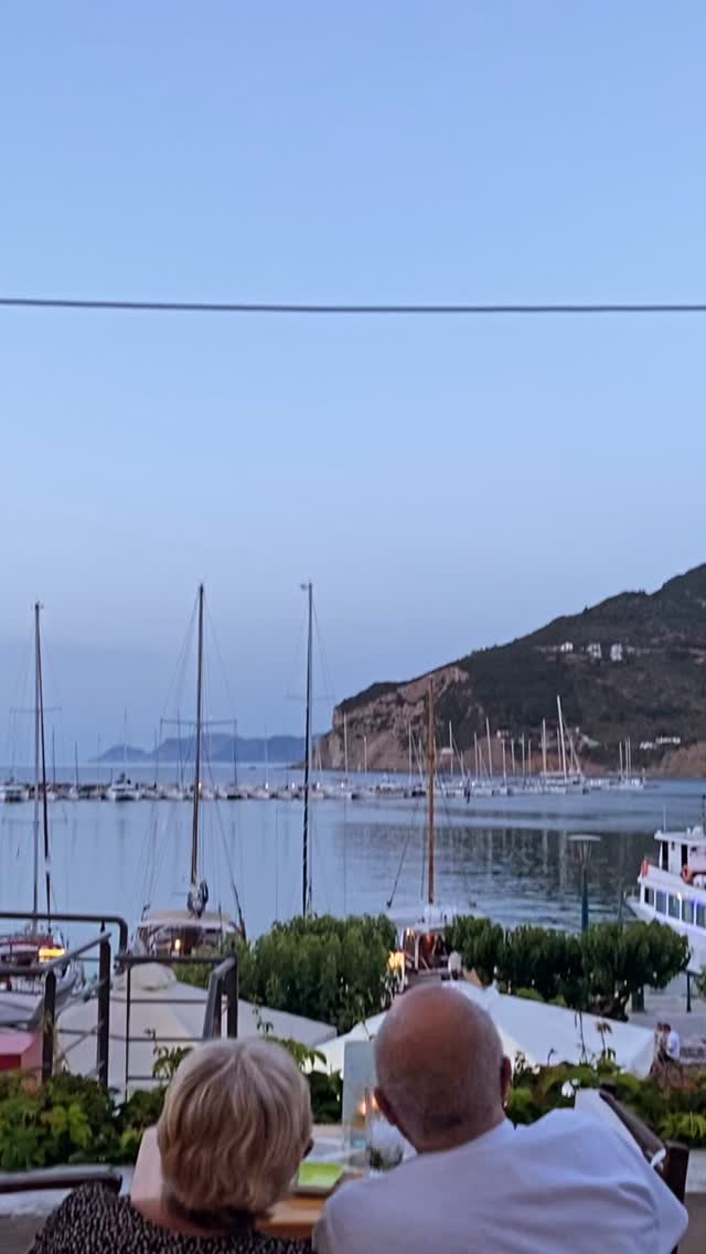 *Different people, one location*📍
#mercuriuscocktailbar #skopelosnightlife #greece