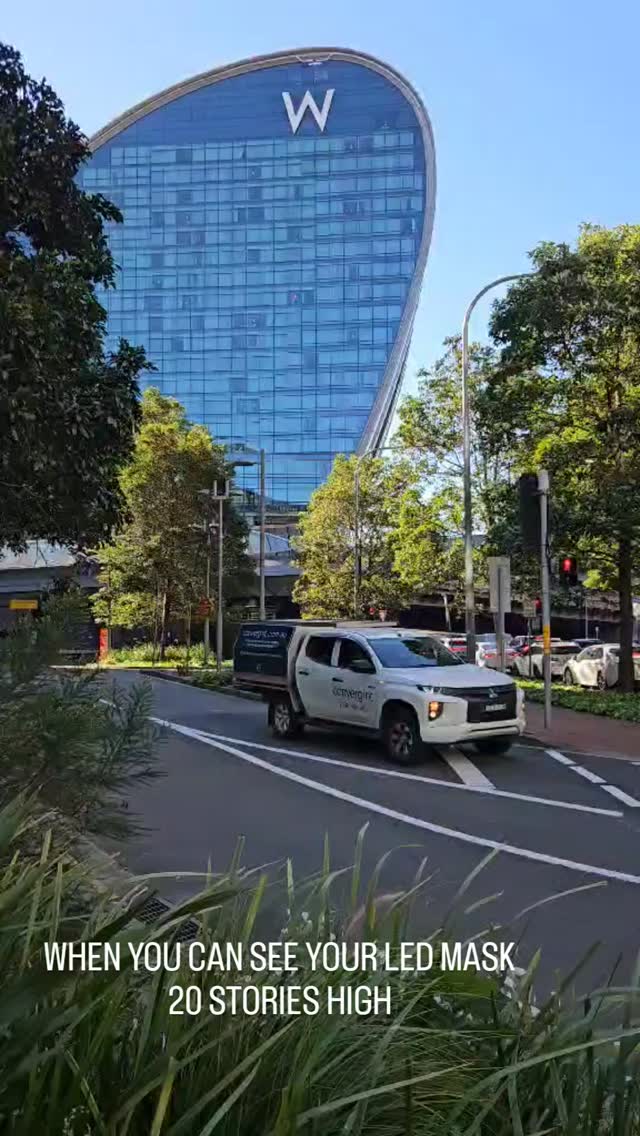 When your LED MASK is this powerful 🙌
With more than double the battery size of other devices and 488 LEDS, this is one powerful device!
@dermal_supplies
@thepowderroom_by_ginene
#sydneyaustralia #leds #ledmask #redlight #bluelight #yellowlight #infrared