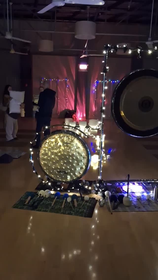 Every session is different, because you are different in every moment. Let sound carry you into a fuller version of yourself, opening a new perspective, a chance to remember who you are, let new possibilities emerge, and step into the space to manifest your best self. Crystal bowls and gongs guide you inward, helping you awaken within, reconnect, and rise present and empowered. Every breath, every note, offers an opportunity to shift, and to sense yourself anew.
Join us for the next Sound Journey
on Friday, 19th Sept at 7pm
at Focus & Be, 91 Whatley Crescent, Bayswater, WA
Book now: link in bio
#perthwellness #perthhealthybiz #perthsoundjourney #perthtodo #perthwellnesstribe #perthsoundhealing #perthevents #perthhealing