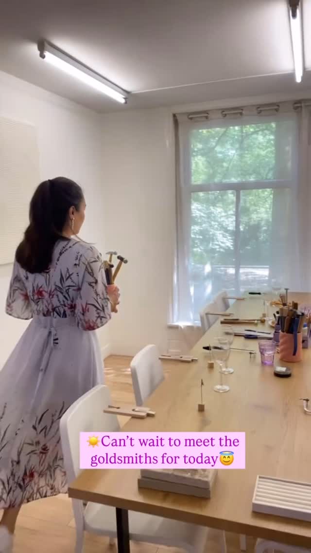 🙏🏼September for me is… prepping for a new start in October in our renovated atelier in Amsterdam🥰 Super excited to launch my new website and to host jewelry workshops to all of you! Follow to stay up to date🤭 X Marisha May #amsterdam #citycenter #goldsmith #jewelry #overtoom #leidsesquare