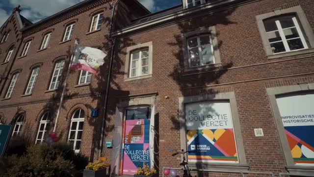 This past Friday was the opening of my work Unconsensual Despair at the Missiemuseum, part of a group exhibition curated by Oscar Elkelboom, alongside the powerful works of Monica Dalberg and Raquel van Haver.
Standing there and seeing my piece in the space was both a relief and an emotional weight lifted. This work demanded everything from meâhours of building, painting, carving, re-arranging, and re-thinking. There were moments of doubt and frustration, but also transformation.
Unconsensual Despair is more than an artwork, itâs a testimony. It speaks to imposed suffering, colonial trauma, and the resilience that follows. Working on it meant sitting with pain, but also turning it into something that can be shared, felt, and remembered.
Iâm grateful to everyone who came to the opening and gave the work their presence. This is for all of us carrying histories that were never chosen, but still live in our bodies.
#UnconsensualDespair #Missiemuseum #OpeningNight #FréCalmes #MonicaDalberg #RaquelVanHaver #OscarElkelboom #ContemporaryArt #CaribbeanArt #DiasporaArt #ArtAndMemory #Altars #SculpturalArt #ArtInstallation #HeritageAndHealing #ArtExhibition #AmsterdamArtist #museumopening