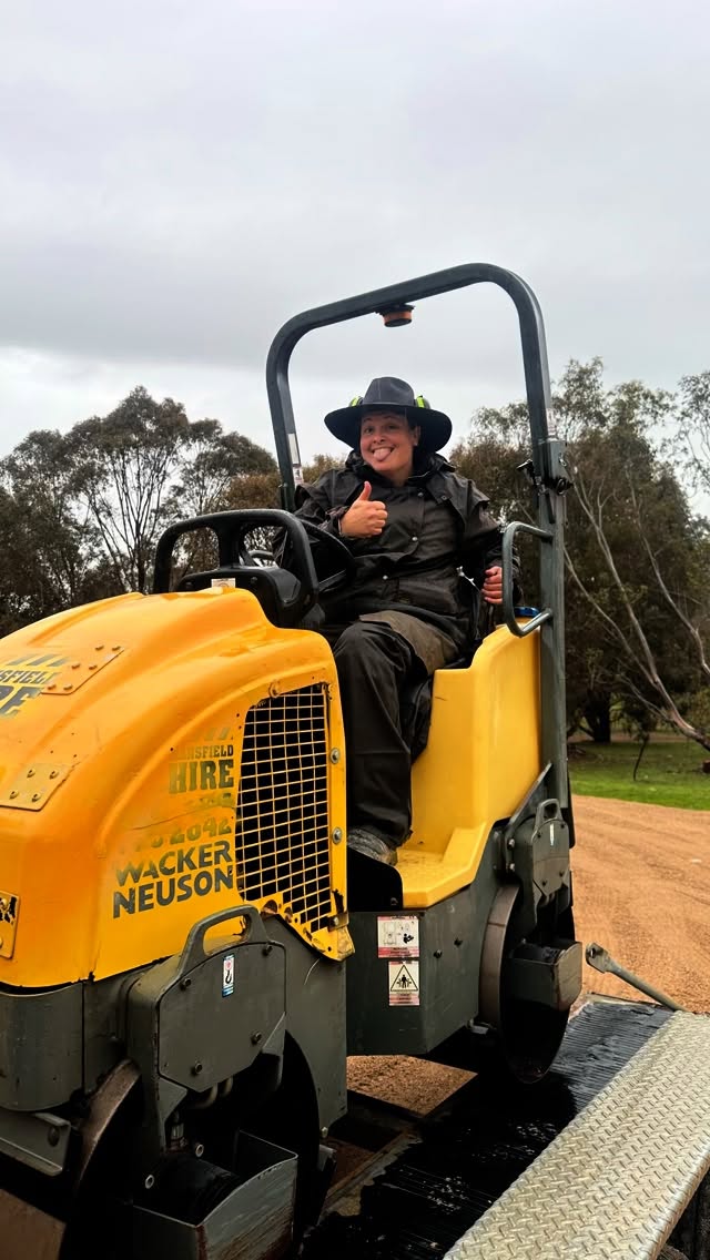 From dirt roads and fire trails to rolled driveways. We don’t stop until we’re satisfied! Landscaping excavation we have you covered. That’s the Thumbs Up guarantee 👍🏻✅
#DirtRoads #FireTrails #DrivewayCompaction #Earthworks #Landscaping #ThumbsUpGardenCare #ChicksThatDigTheDirt #MansfieldVictoria #RolledToPerfection #GroundworkExperts #RoadRedo #CompactionDoneRight #tradielady #Landscaping #earthworks