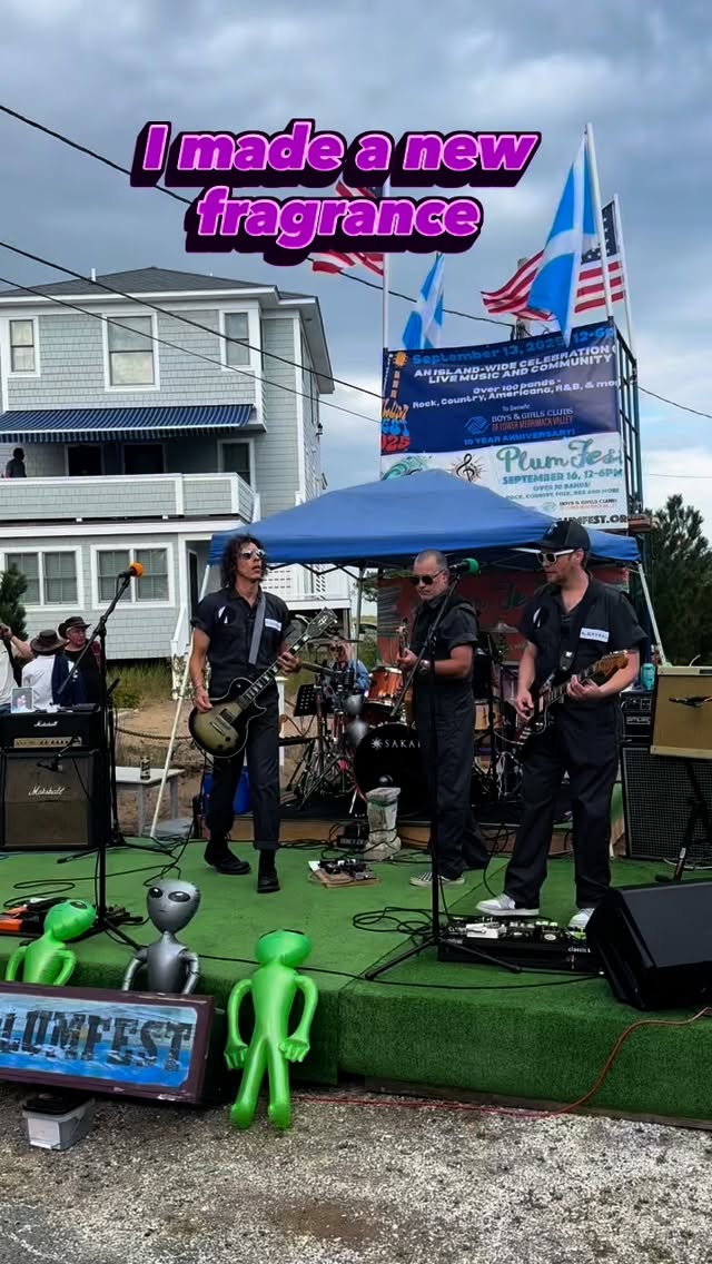 •
•
•
@plumfest_pi #indierock #livemusic #americanunderground #fenderjaguar #elon #spacex #falconheavy #falcon #tesla #musk @teslamotors @spacex #plumfest #bostonmusic #pi #plumisland #elonmusk #silverburst #marshall #lespaulcustom @marshallamps @fender #aliendrag #accidental #muck #northshore #northshoremusic #rocknroll #rock #indie #perfume #fragrance #porchfest