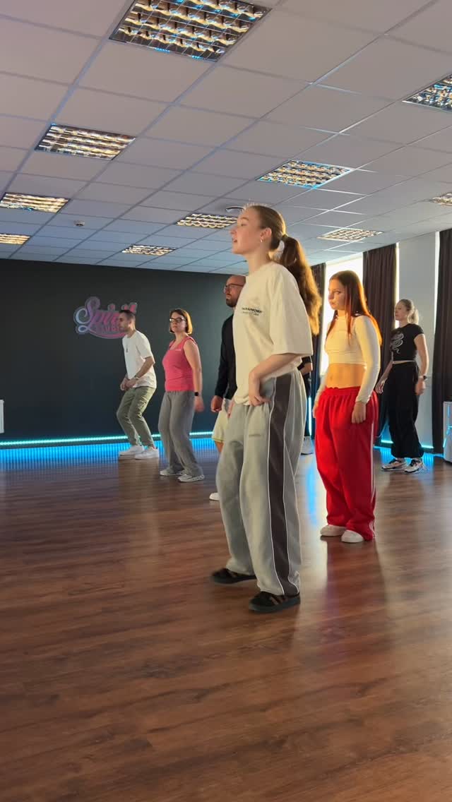 Afro babies have been born ๐ฃ
Yesterday we kicked off our 8-week afro dance beginners course ๐
Join us every Tuesday 18:00-19:00 ๐
Teacher: @annakisseljova
#afrodance #amapiano #amapianodance