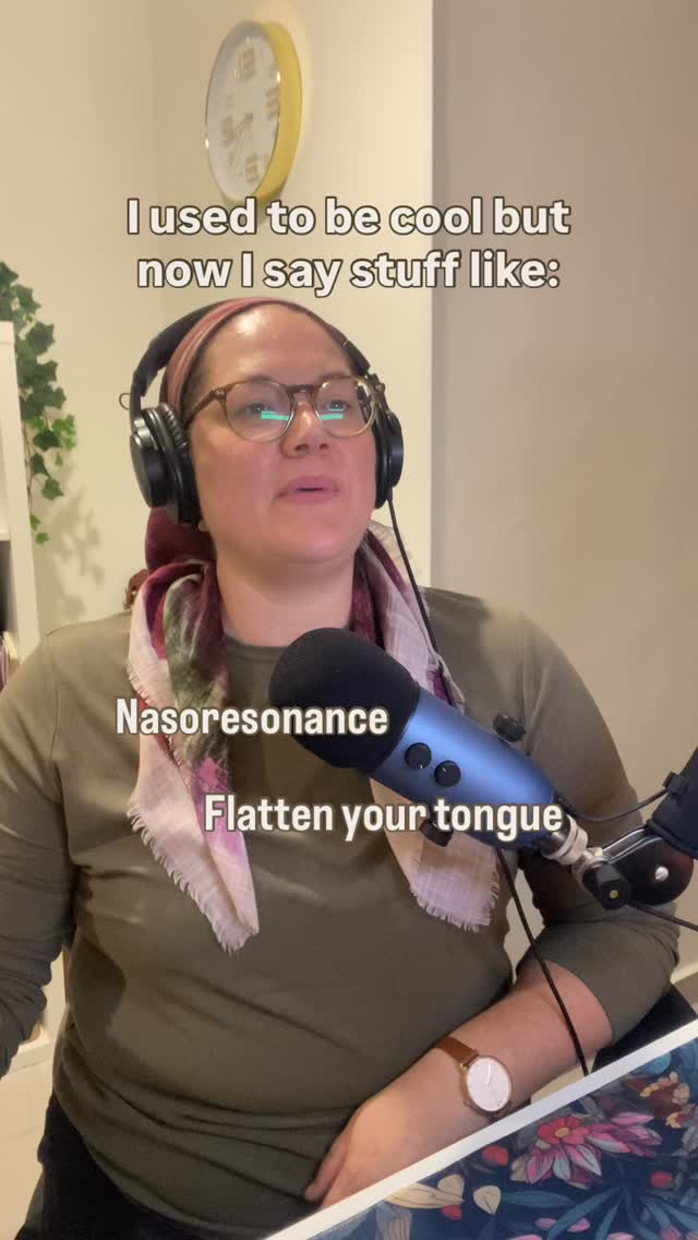 I never thought I’d end up being a vocal pedagogy nerd 🤓 who loves to teach, but here I am, at your service… 💕