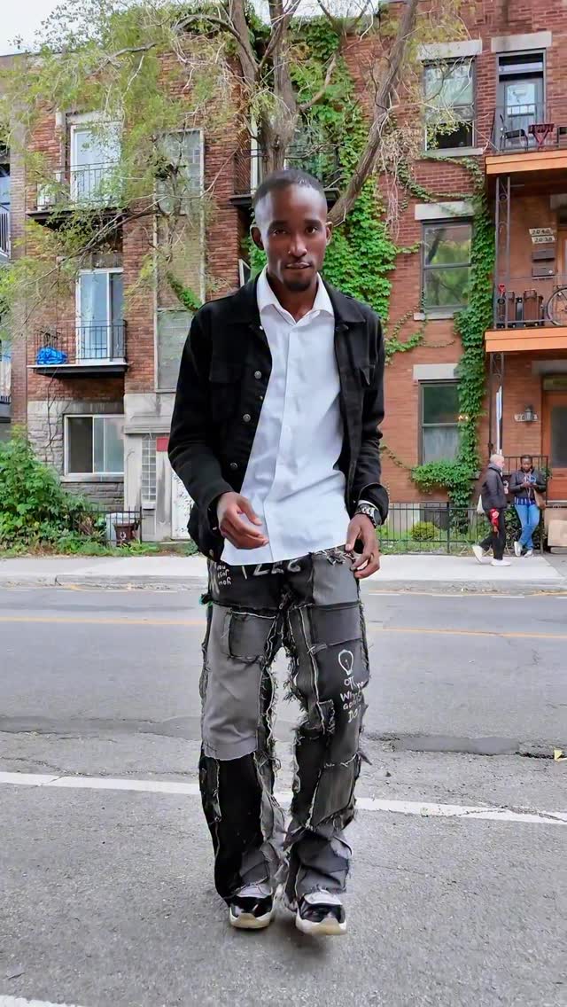 Ayyeee …. Quand même les rues de Montréal n’étaient pas prêtes !!
Rejoins @gknow_izafamily à tous les mercredis pour un cours AFROFUSION où la dancehall, le hip hop rencontre l’Afro 🌍
Reserve ta place dès maintenant !
Lien en bio “BOOK NOW”
#afro #afrofusion #amapiano #afrodance #montreal #uplift514