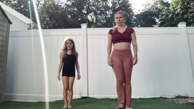 Just a little morning sun salutation A! #yoga #connecticut #seastheflow #yogi #flow #kidsyoga #lgbtbusiness #kids #sunssalutation #sunA