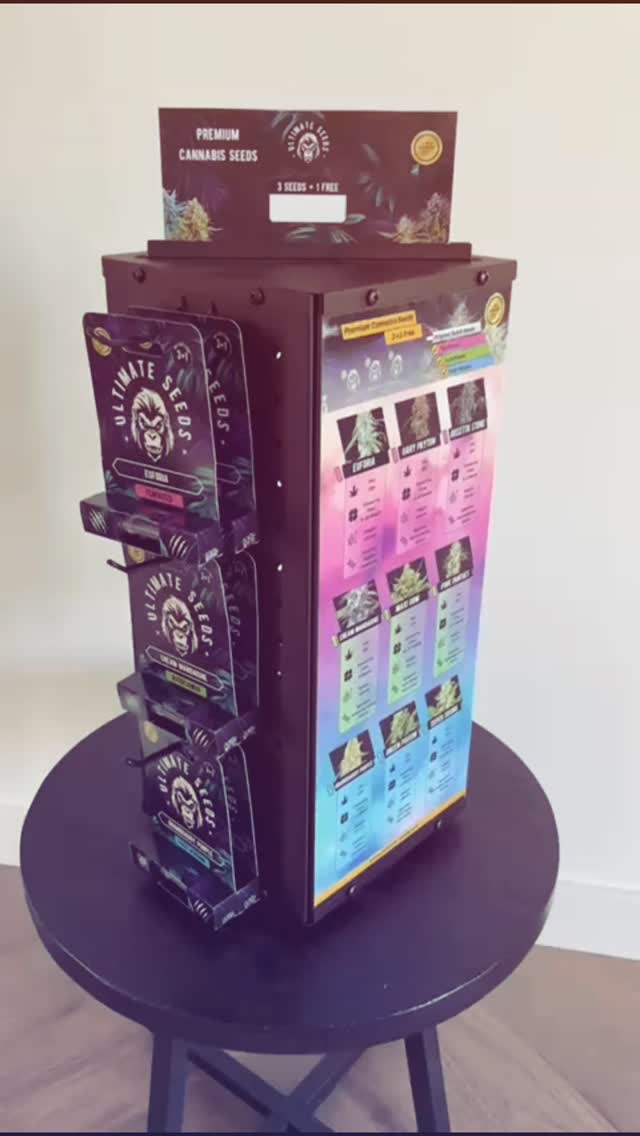 🌱 Ultimate Seeds – Always Fresh, Always In Stock 🌱
The perfect display for your store. Meet the Ultimate Seeds display – the ideal solution for a professional presentation of top-quality cannabis seeds. Designed for maximum visibility and reliability, so you never have to say "no" to customers.
✅ Always all varieties in stock - Our display is continuously updated with a selection from our full range – from classics to the latest genetics.
❄️ Delivered directly from our refrigerated storage - Freshness guaranteed: all our seeds are stored refrigerated and delivered directly from our refrigerated storage. Optimal germination, guaranteed.
🔁 Automatically restocked - Never empty hooks in your display. We ensure timely replenishment – you don't have to worry about stock.
Let your customers choose from a wide range of high-quality seeds, presented in a stylish, user-friendly display that fits into any point of sale.
📦 Compact, complete, and ready to sell. Request your Ultimate Seeds display today. #cannabiscommunity #cannabisseeds #freshseeds