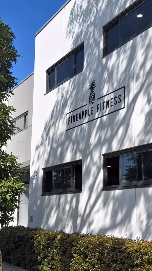 Fridays are for the girls 💪🏼✨
Our women’s group smashed their last session at @pineapplefitness_ and had a killer time🍍
Want to join the fun? Get in touch with us today - admin@clearskyaustralia.com.au ✉️
#clearskyaustralia #clearskiesahead #clearwomen #womensfit