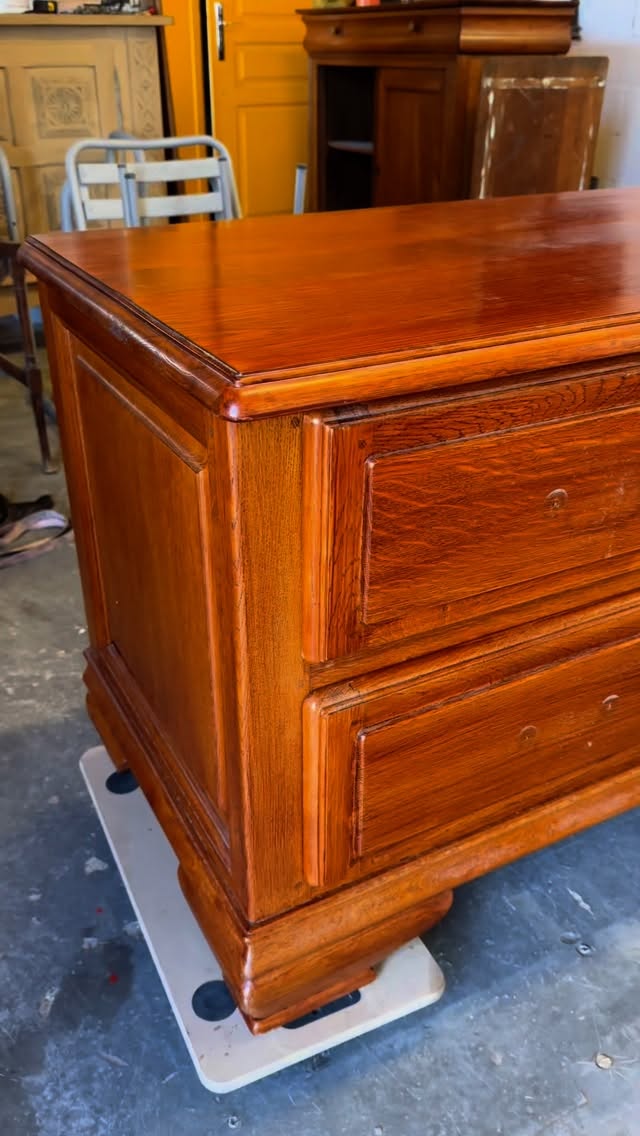 ✨ De l’ancien au moderne en un souffle !
Regarde cette transformation incroyable grâce à l’aérogommage 🔥
👉 D’un meuble foncé et vieilli à une finition claire, lumineuse et tendance. #fyp #avantaprès #meuble