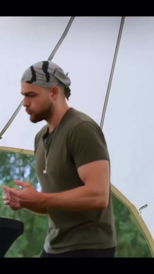 Disfrazamos las palabras para disfrazar la realidad. El lenguaje es el camuflaje más antiguo.
😏✍️
We disguise the words to disguise the reality. Language is the oldest camouflage.
Repost @nikostangs