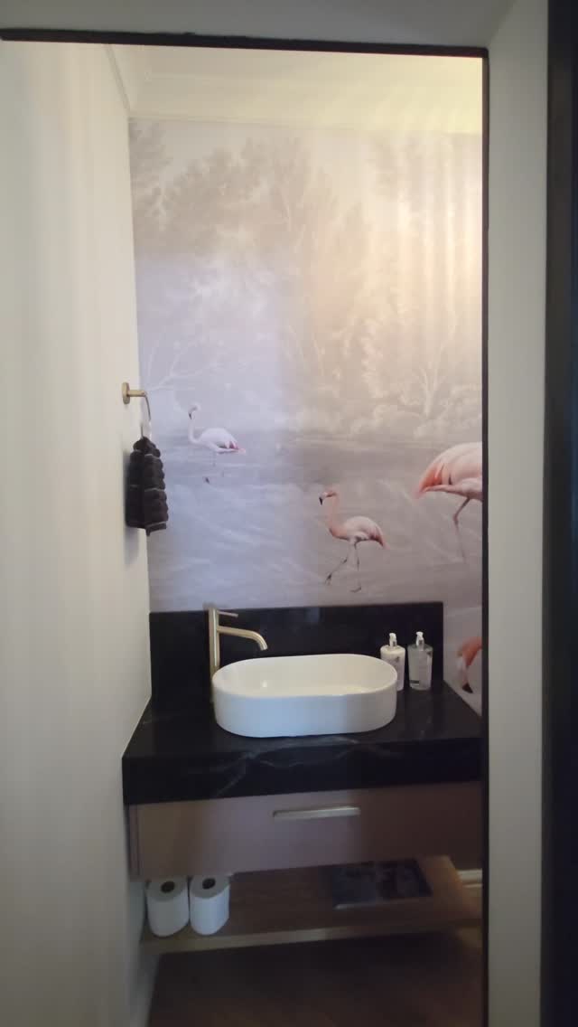 A playful yet elegant guest WC 🦩 Featuring a bold flamingo wallpaper that instantly sets the mood, paired with a sleek black countertop, oval basin, and brushed brass tap for a touch of sophistication.
Hashtags:
#GuestWC #BathroomDesign #StatementWallpaper #BoldInteriors #FlamingoVibes #PowderRoomGoals #InteriorInspo #camiinteriors