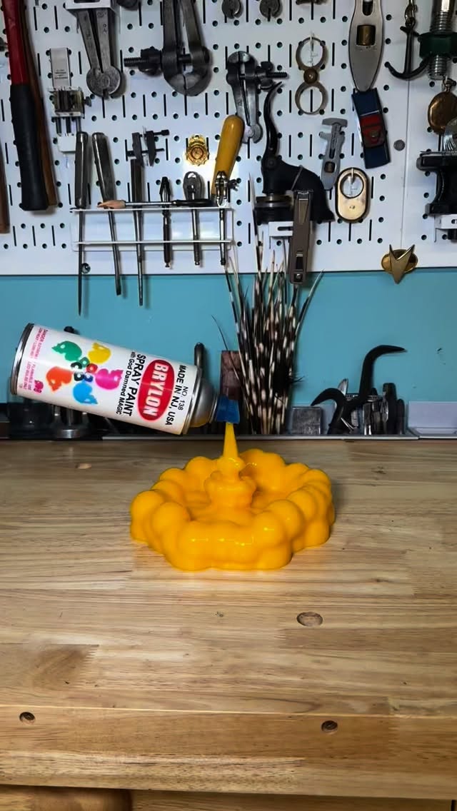 I guess I need to hit up my can supplier again.
#spraypaint #graffiti #can #paint #krylon #3dprint #3dprinting #sculpture #art #resin #graphicdesign #maker