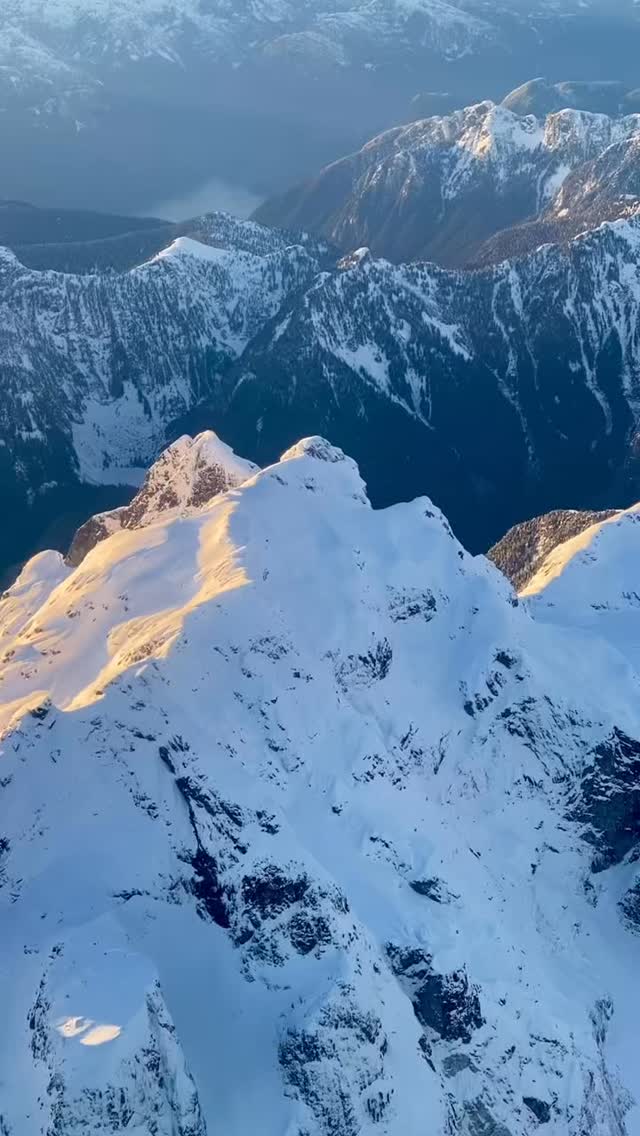Everything is romantic in the Rocky Mountains 🏔️
#MakeSpecialHappen #CanadianLiving #CanadianRockies