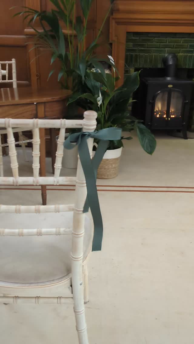 Beautifully intimate, gorgeously green 💚
.
#pollokshields #pollokshieldsburghhall #glasgow #glasgowweddingplanning #glasgowweddingvenues #glasgowweddingvenue #weddingvenueglasgow #weddingscotland #weddingvenuesglasgow #wesdinginspiration #weddinginspo #weddingglasgow #weddingsuppliersglasgow #weddingday #weddingvenue #weddingplannerscotland #weddingsinscotland #newlyengaged #engagedscotland #engaged #uniquevenueglasgow #historicvenueglasgow #uniquevenue #dryhire #diywedding #dryhireglasgow #flexibleweddingvenue
.
Plant hire: @foxbotanics
Bar: @socialandcocktail.co