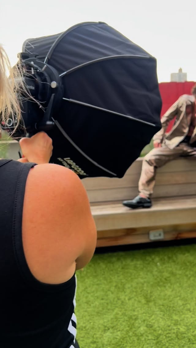 Behind the scene of the shoot we made in the heart of NYC 🗽🇺🇸
.
My super models @artdavtian @irina_rye 💙❤️
My super photography team @evgenia_egorova_photo @ladysaba @isajane70 ❤️
.
💄by @makeup_by_karolin
I can’t wait to share you the pictures we made of my new collection with my dream team ✨❤️
.
#NYC #fashion #design #fashionweek #timesquare #romaintheveninparis