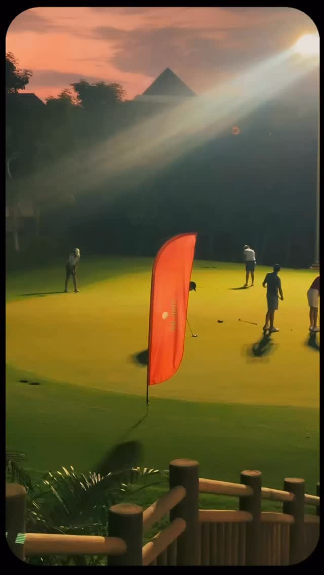 🎥 Así se vivió la ronda final del MJGA Invitational by Vidanta 2025 🌴⛳️
Un día lleno de emoción, grandes golpes y momentos que quedarán para siempre 💚✨
¡Felicidades a todos los jugadores por su esfuerzo, compañerismo y pasión por el golf juvenil! 🏆🔥
#MJGA #Vidanta #MJGAInvitational #JuniorGolf #GolfMexico #GolfJuvenil