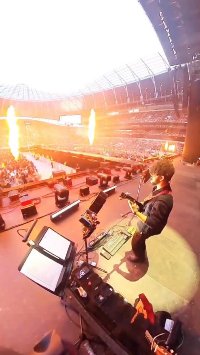 Always wanted to play this sitar solo from ASL MTV India Tour 2018. We played this in UK this month in front of 50k people !
@prsguitars @insta360
#concert #live #new #guitar #solo #musician #worldtour #guitarsolo #uk #india #live #sitar