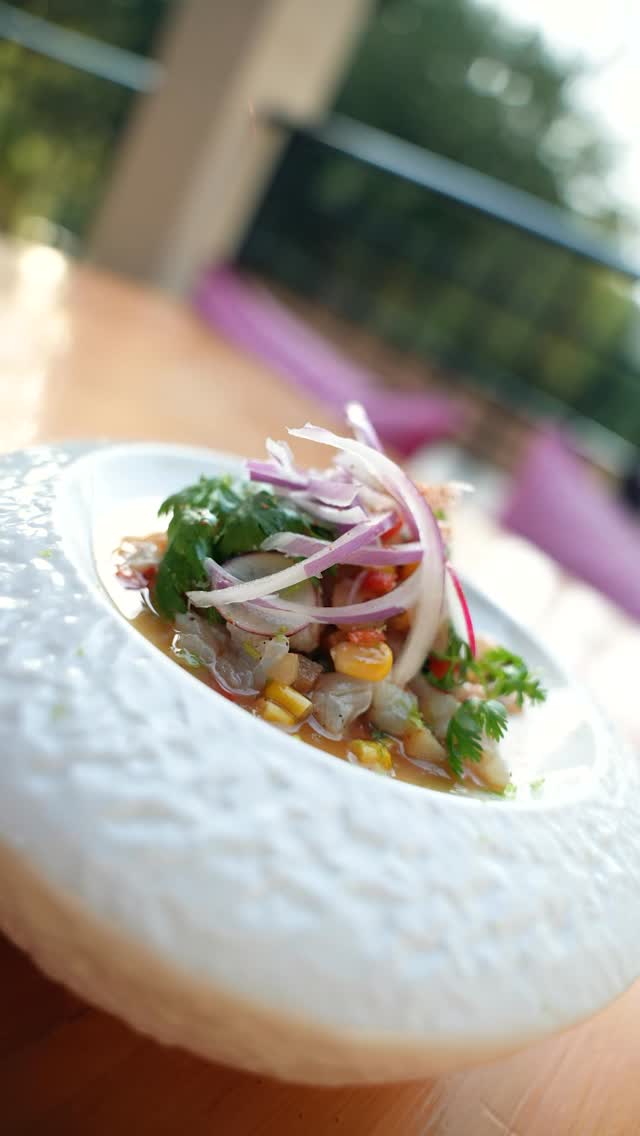 “Born on the shores of Peru 🇵🇪, ceviche is more than a dish — it’s heritage on a plate. Fresh sea bass cured in citrus ‘leche de tigre,’ balanced with the tropical sweetness of passion fruit, brings a modern twist to this centuries-old tradition. 🐟✨ Taste the soul of Peru, only at 3 Wise Monkeys.”
#Ceviche #PeruvianCuisine #LecheDeTigre #SeaBass #PassionFruit #FreshFlavors #Foodie #3WiseMonkeys #PeruOnAPlate #AuthenticTaste #SeafoodLovers #CevicheTradition#assoskefalonia #kefalonia_island #ilovekefalonia❤️ #kefalonia #summer #progress #island #vibes #3wisemonkeys_assos #greece #memories #paradise
