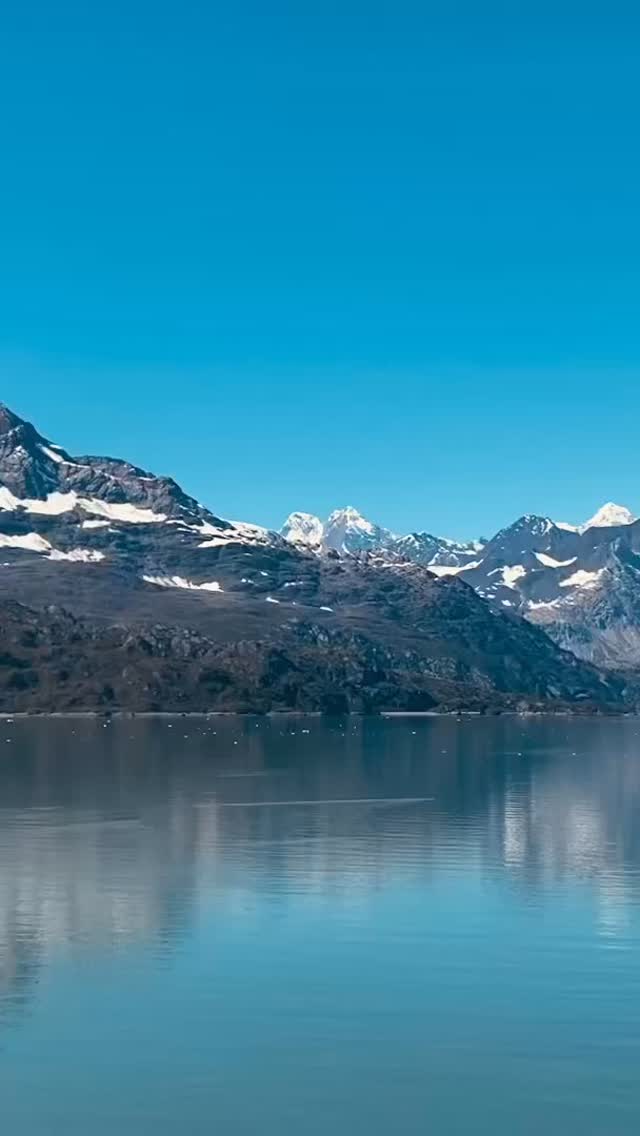 Glacier Bay National Park #wonderfulplaces#explore#photography#travel#adventure#travel#glacier#beauty#beautiful#lifestyle#relax#luxurylifestyle#nature#water#helicopter#vacation#photo#adventure#photographer#snow#ice#beach#nature#explore#wilderness#helicopterview#sandbar#shores#mountains#wild#wilderness#paradise#mandenhallglacier#alaska