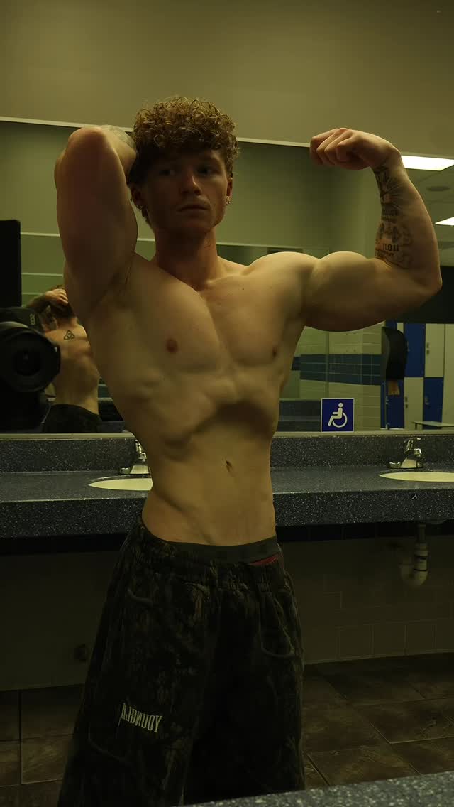 28 days out. 19, 166.0, natty #prep #gym #fitness #bodybuilding #change